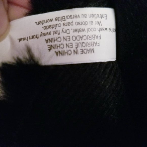 Slippers - Picture 3 of 6